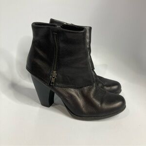 B.o.c. Black heeled boots size 8